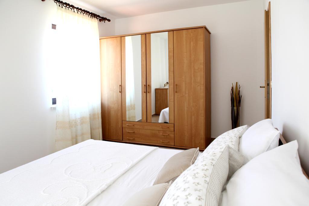 Apartments Marina-Mare Пореч Екстериор снимка