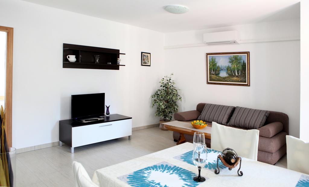 Apartments Marina-Mare Пореч Екстериор снимка