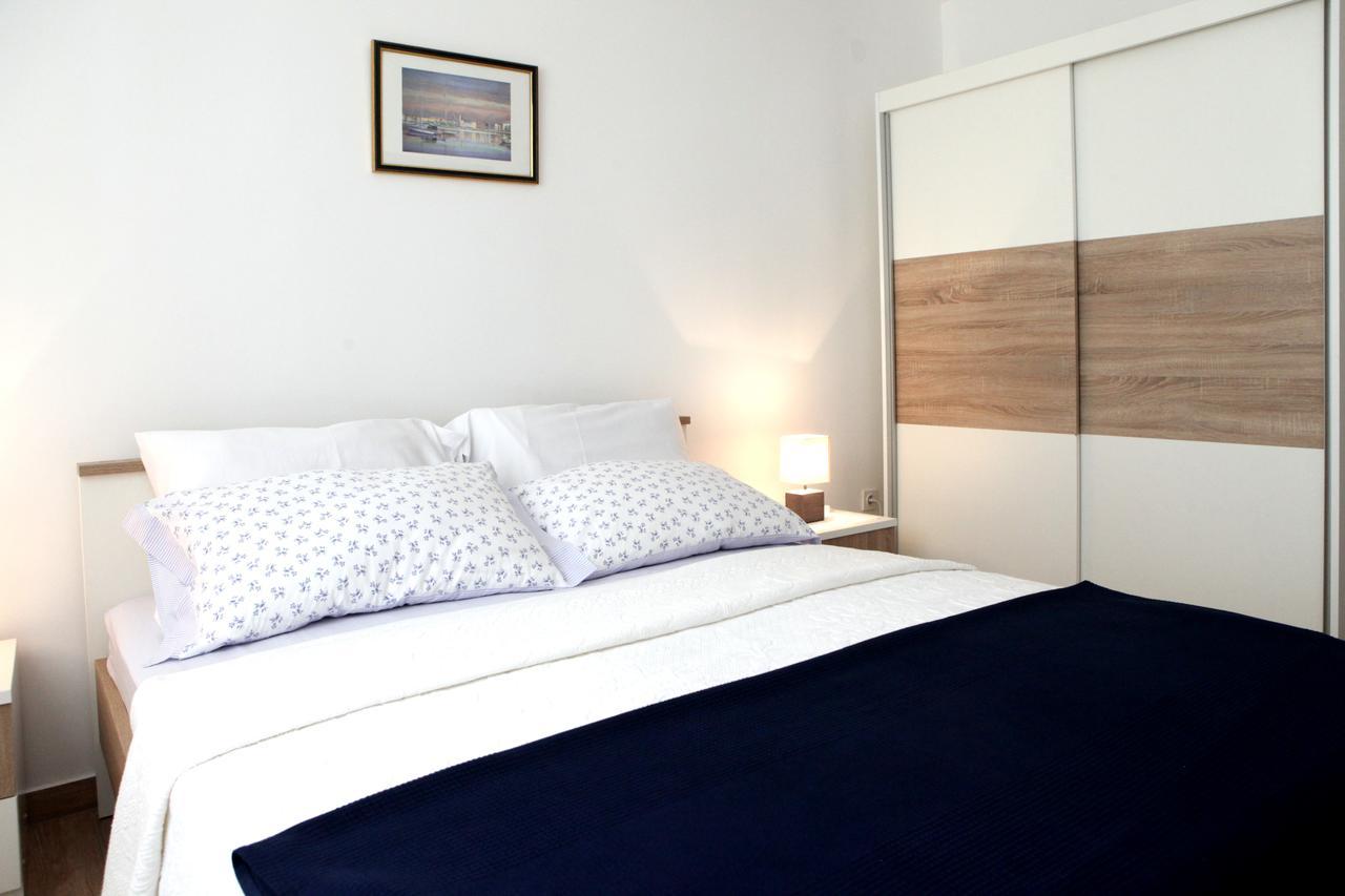 Apartments Marina-Mare Пореч Стая снимка