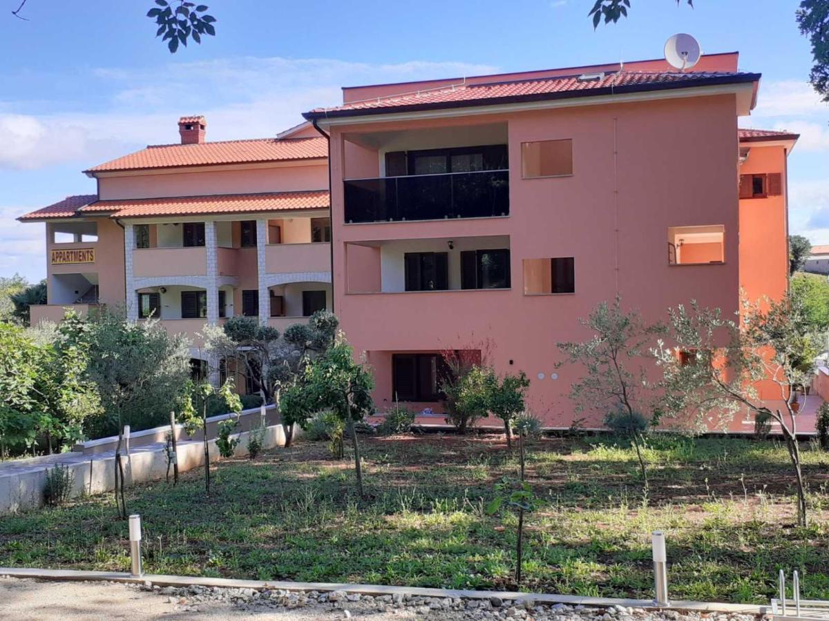 Apartments Marina-Mare Пореч Екстериор снимка